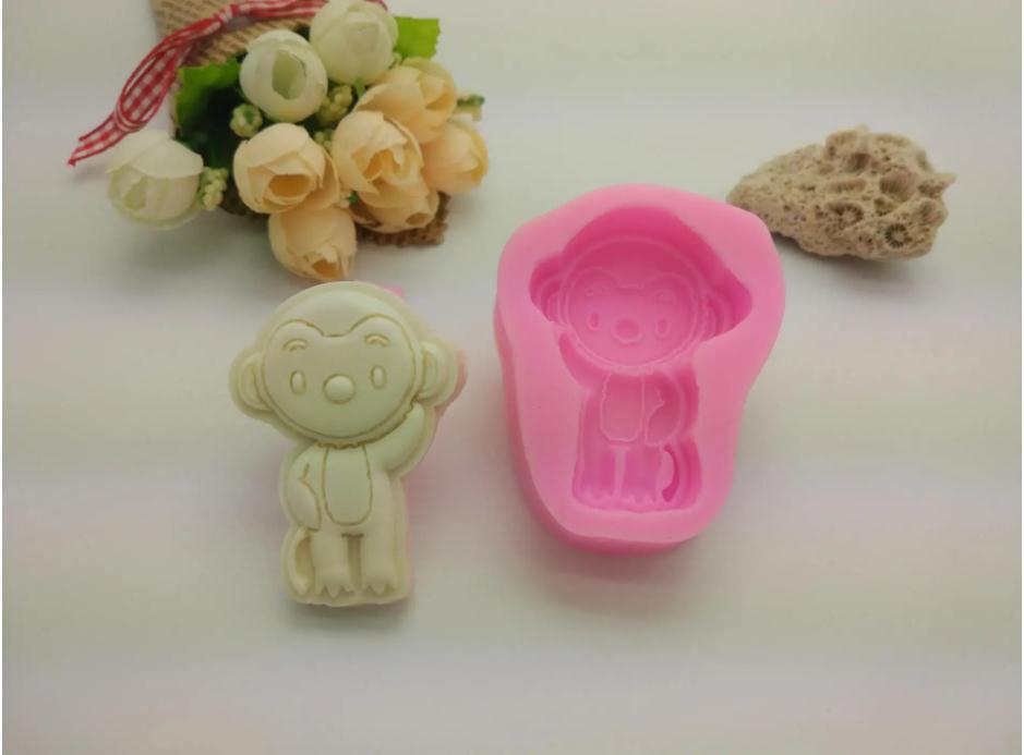 模具硅膠制品用什么才能清洗干凈 ？